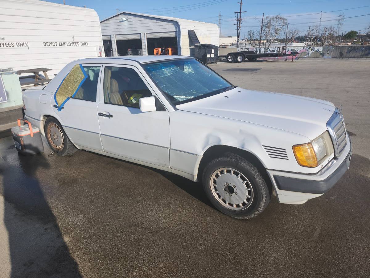 Mercedes-om602-turbo-diesel-1993-white-1
