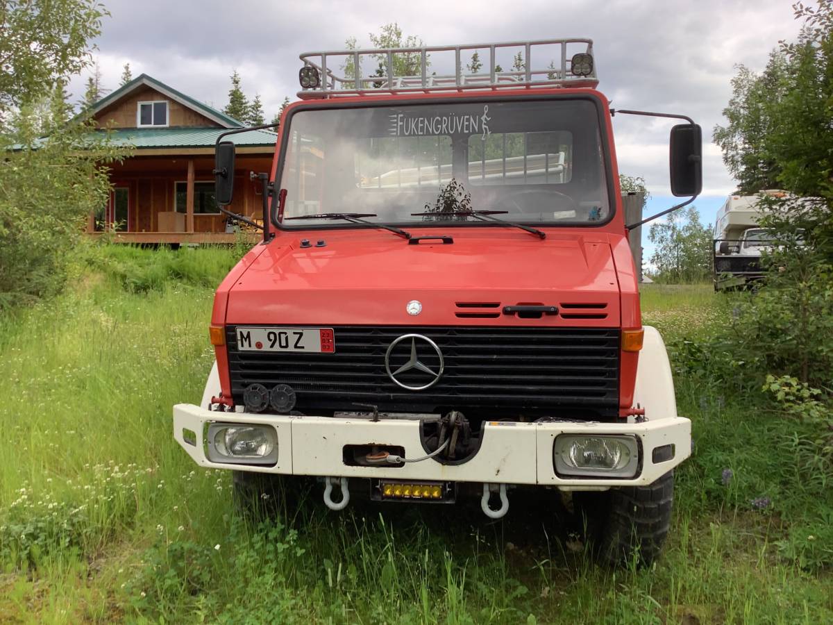 Mercedes-unimog-diesel-1984-red-4