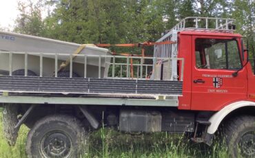 Mercedes-unimog-diesel-1984-red-5