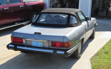 Mercedez-1988-grey-1