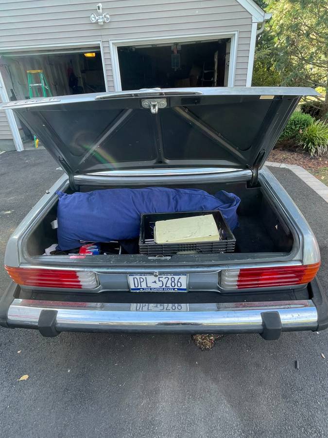 Mercedez-1988-grey-2