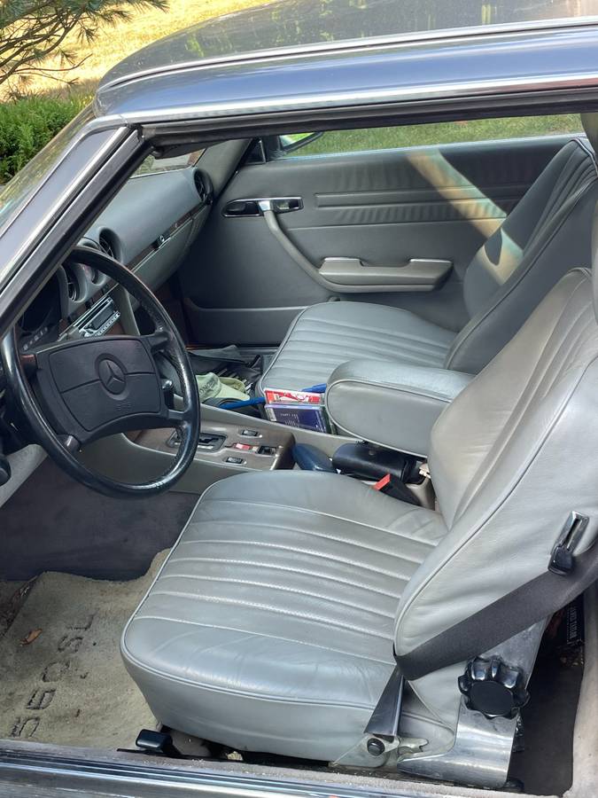 Mercedez-1988-grey-3
