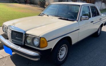 Merceds-benz-240d-diesel-1981-custom-2
