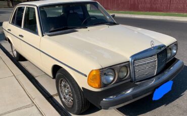 Merceds-benz-240d-diesel-1981-custom