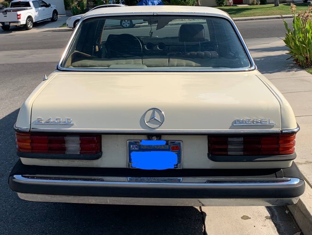 Merceds-benz-240d-diesel-1981-custom-4