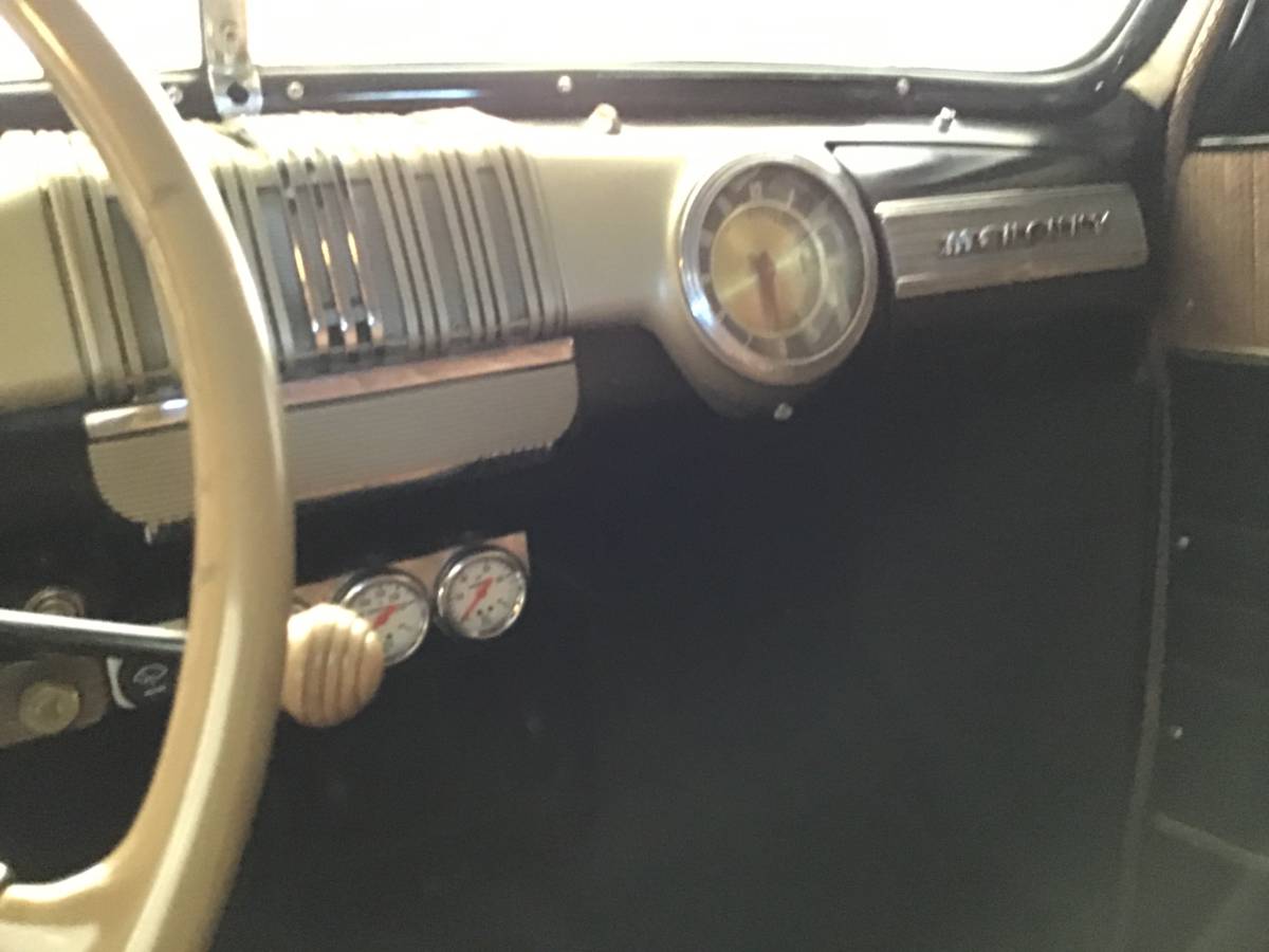 Mercury-1947-black-1