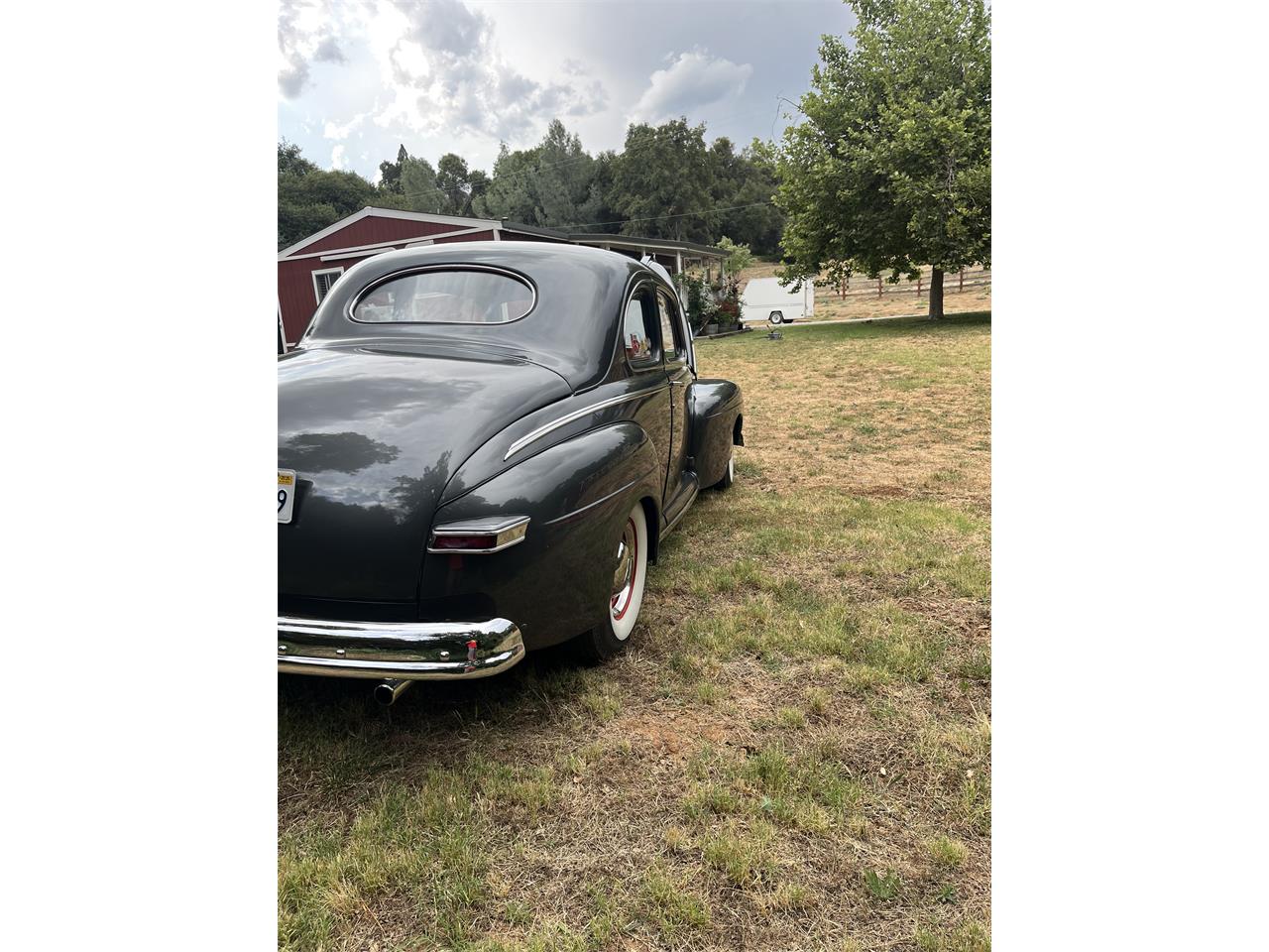 Mercury-2-dr-coupe-1948-Grey-Red-1