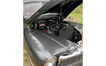 Mercury-2-dr-coupe-1948-Grey-Red-10