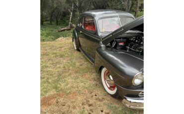 Mercury-2-dr-coupe-1948-Grey-Red-11