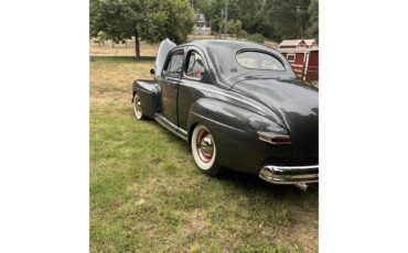 Mercury-2-dr-coupe-1948-Grey-Red-3