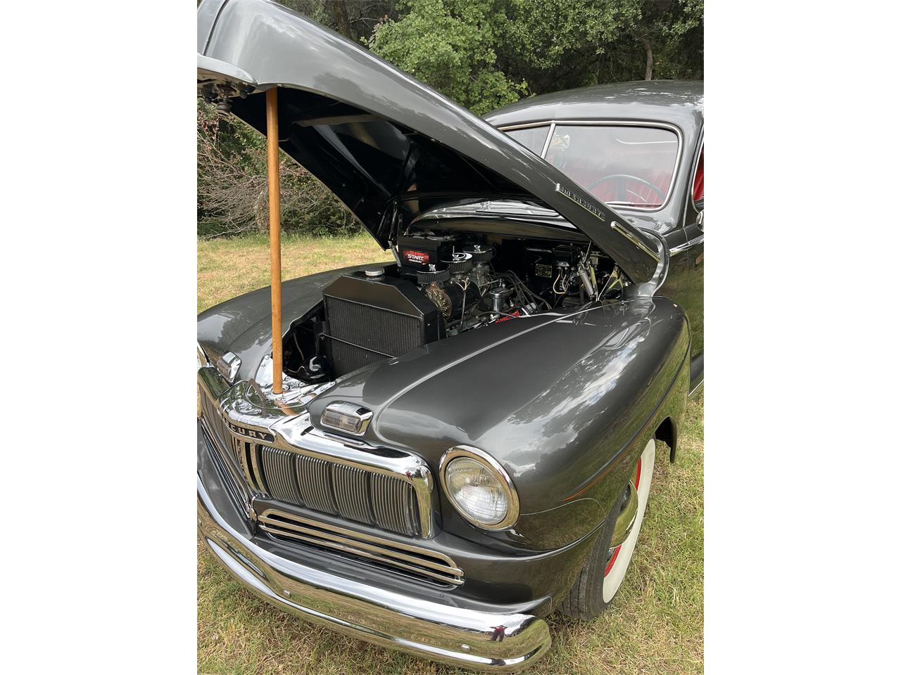 Mercury-2-dr-coupe-1948-Grey-Red-8