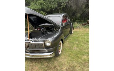 Mercury-2-dr-coupe-1948-Grey-Red-9