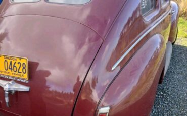 Mercury-4-door-sedan-1940-red-2