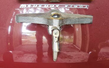 Mercury-4-door-sedan-1940-red-4