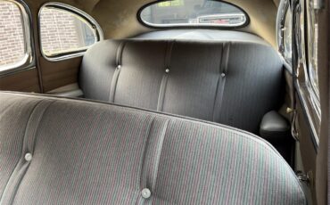 Mercury-4-dr-sedan-1948-Black-Grey-9