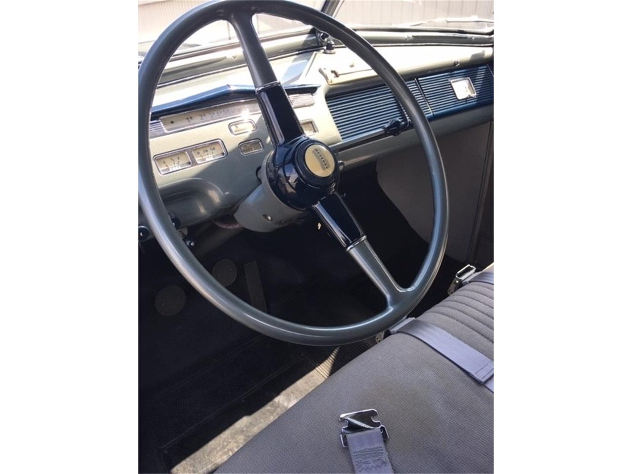 Mercury-Club-coupe-1940-Green-Gray-cloth-3