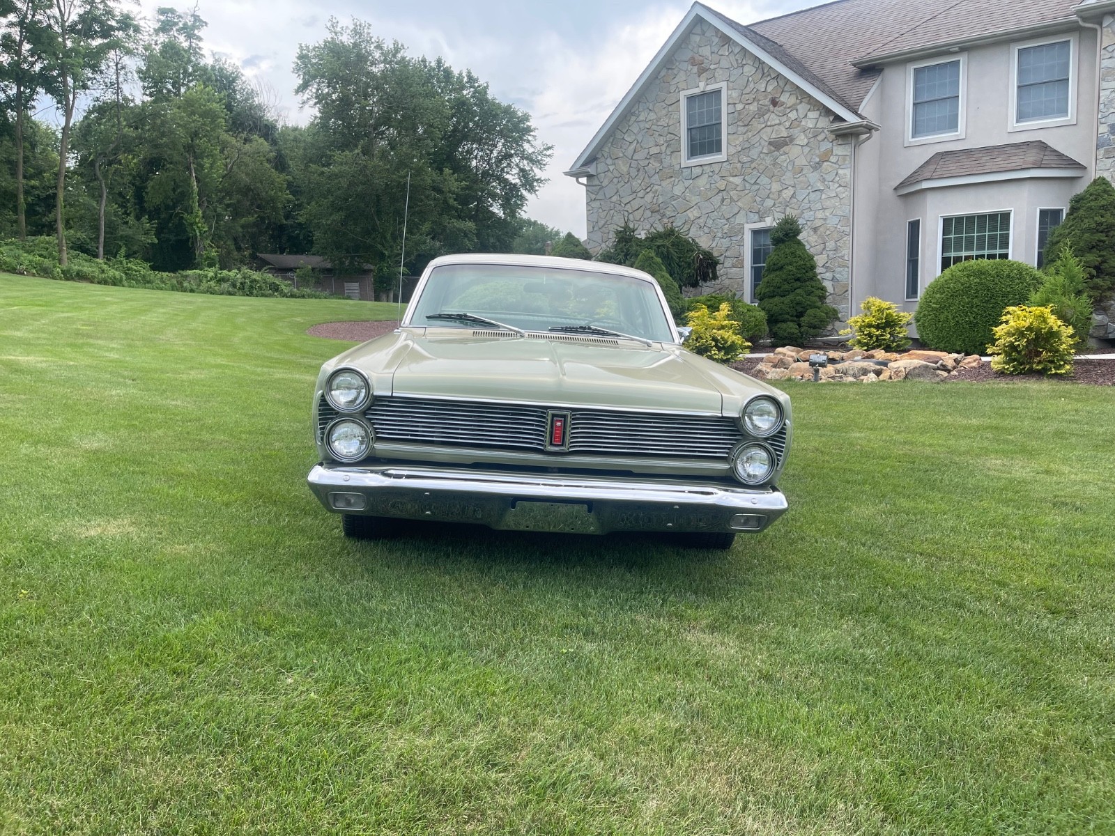 Mercury-Comet-1967-Sedan-1