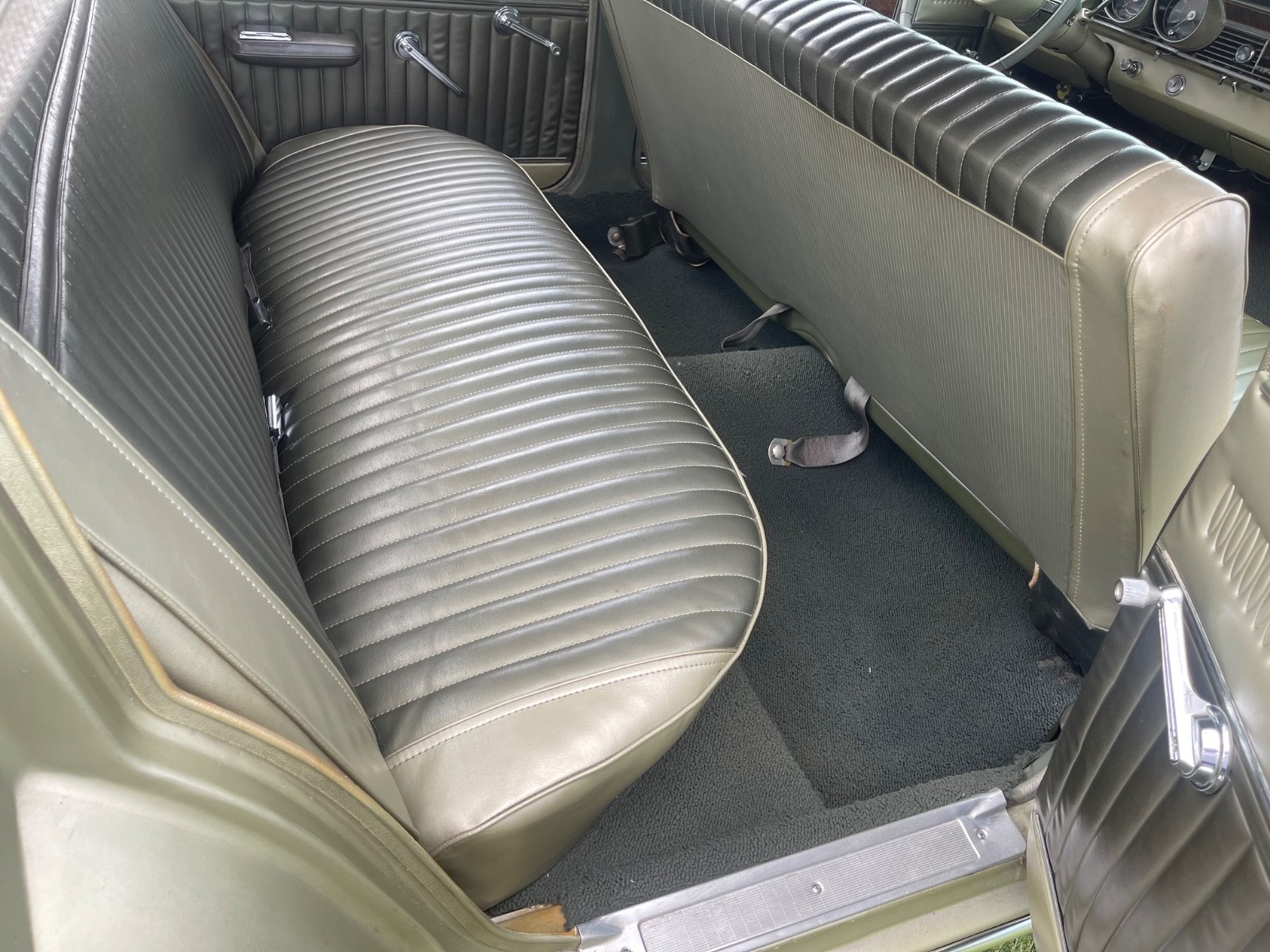 Mercury-Comet-1967-Sedan-11