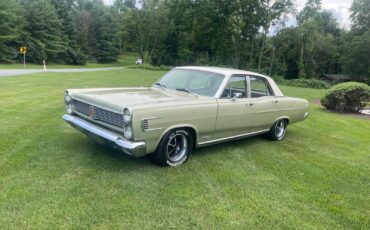 Mercury-Comet-1967-Sedan-2