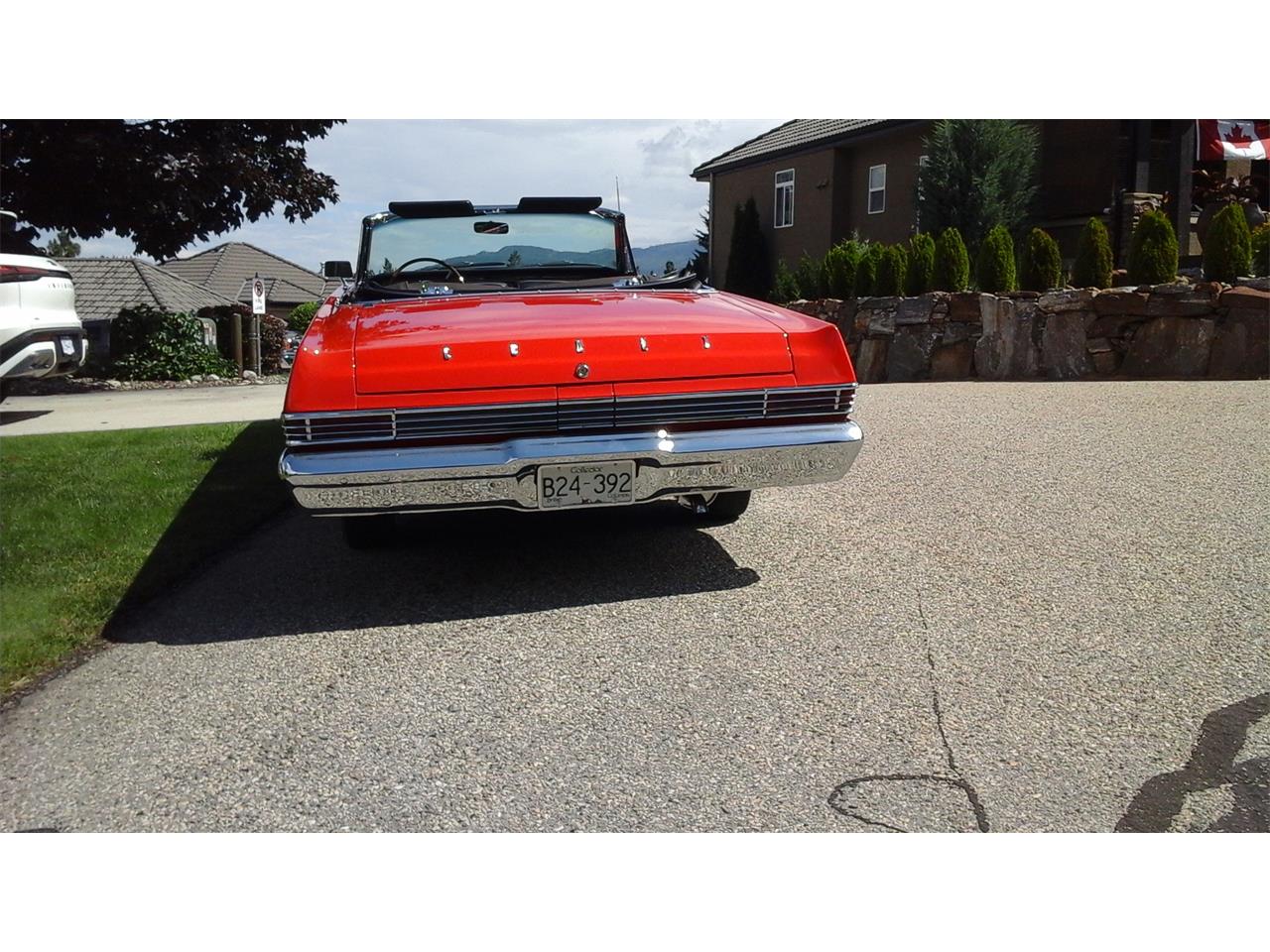 Mercury-Comet-caliente-1965-Carnival-Red-Black-12