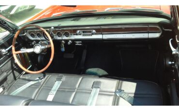 Mercury-Comet-caliente-1965-Carnival-Red-Black-14