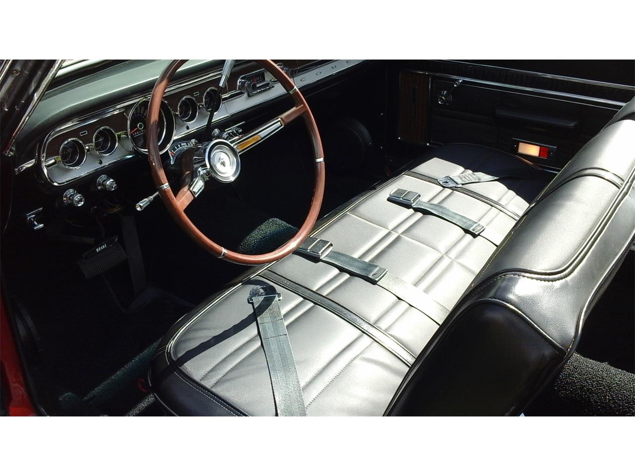 Mercury-Comet-caliente-1965-Carnival-Red-Black-22