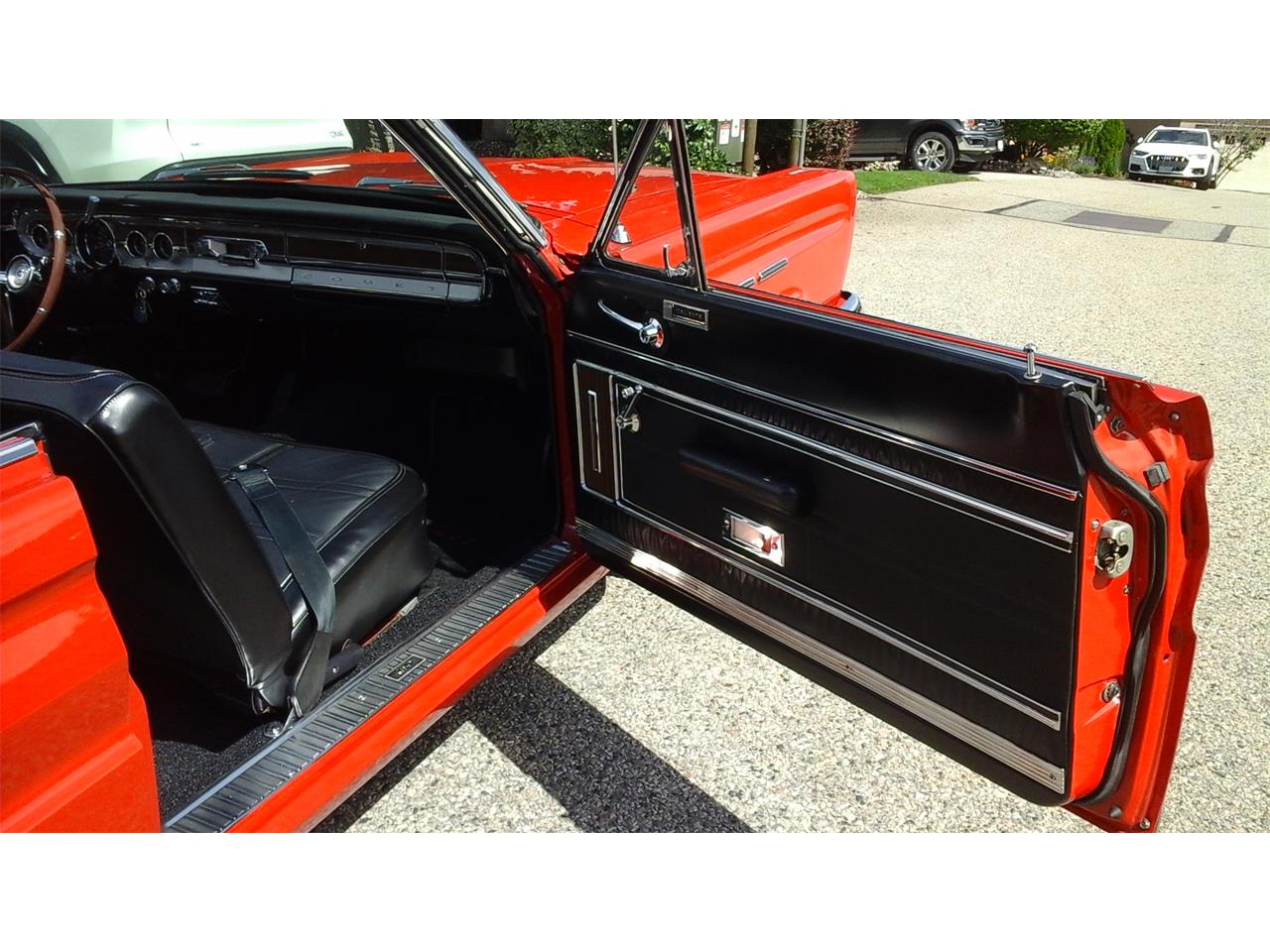 Mercury-Comet-caliente-1965-Carnival-Red-Black-24