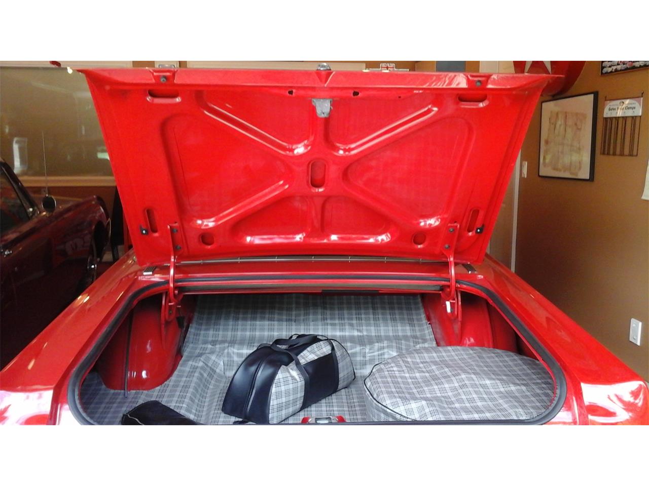 Mercury-Comet-caliente-1965-Carnival-Red-Black-25