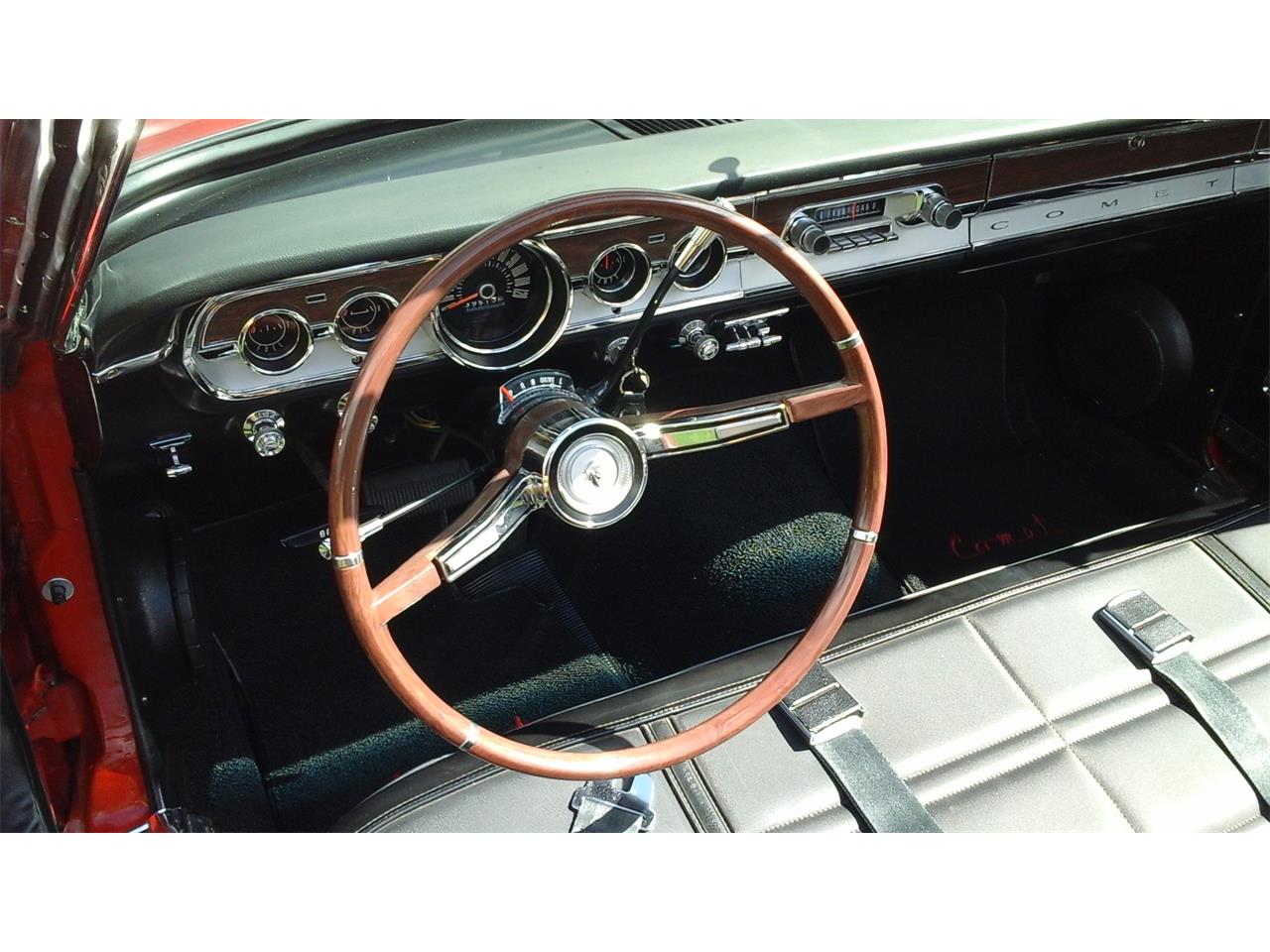 Mercury-Comet-caliente-1965-Carnival-Red-Black-4
