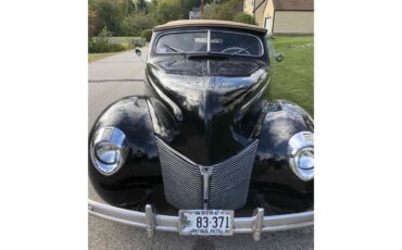 Mercury-Convertible-1940-Black-Red-2