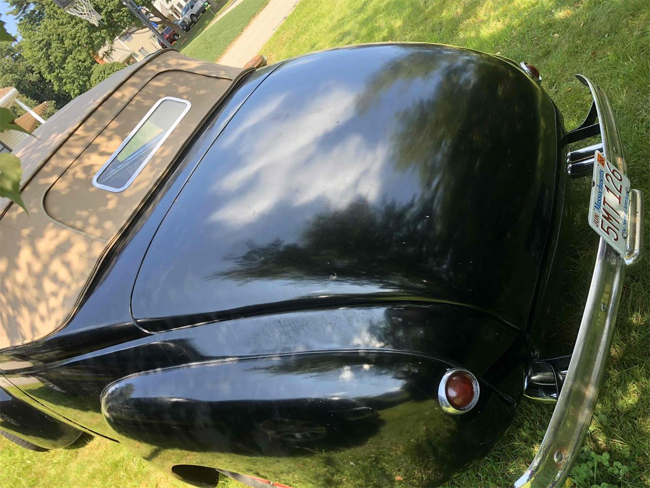 Mercury-Convertible-1940-Black-Red-7