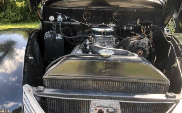 Mercury-Convertible-1940-Black-Red-9
