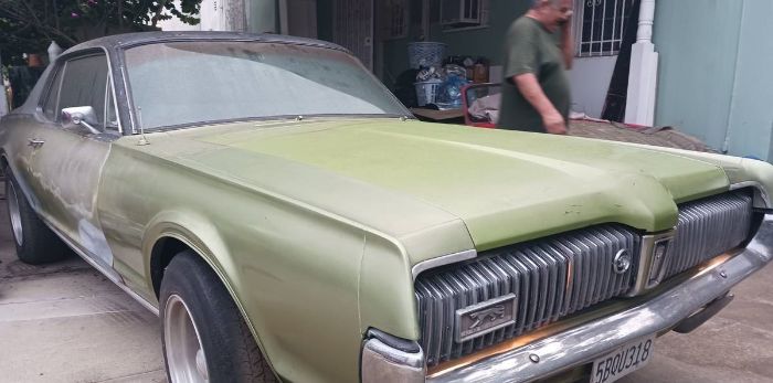 Mercury-Cougar-1967-5