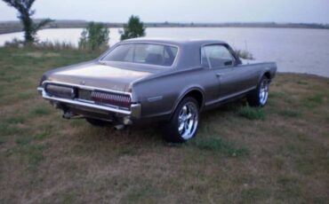 Mercury-Cougar-1967-Gray-Black-1