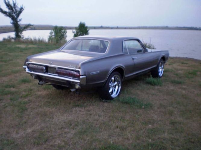 Mercury-Cougar-1967-Gray-Black-1