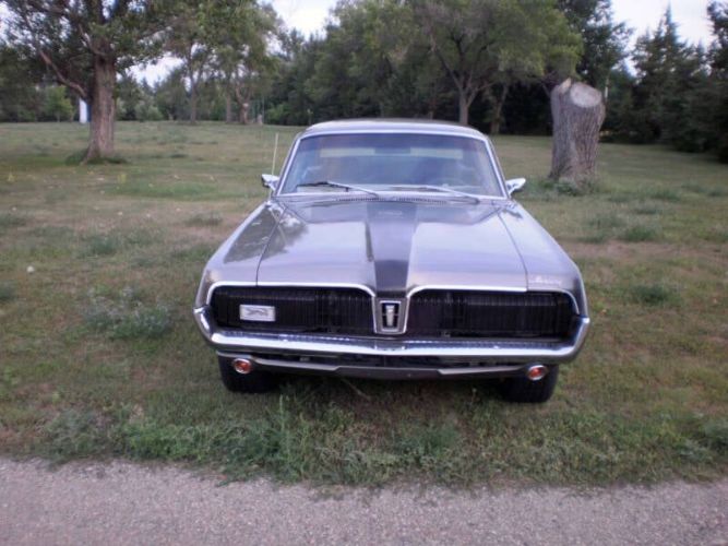 Mercury-Cougar-1967-Gray-Black-16