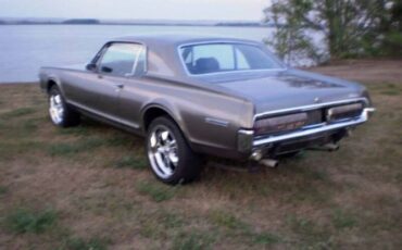 Mercury-Cougar-1967-Gray-Black-18