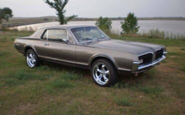 Mercury-Cougar-1967-Gray-Black-4