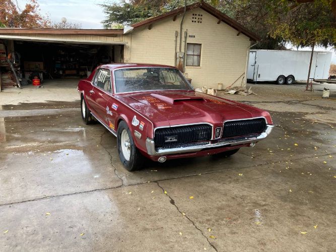 Mercury-Cougar-1968-Red-9