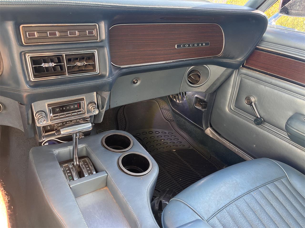 Mercury-Cougar-1969-Blue-Light-Blue-12