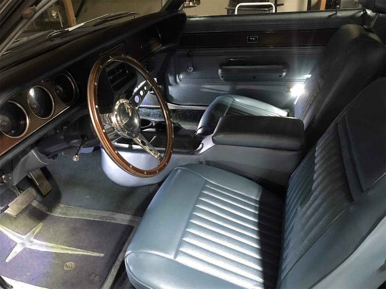 Mercury-Cougar-1969-Blue-Light-Blue-4