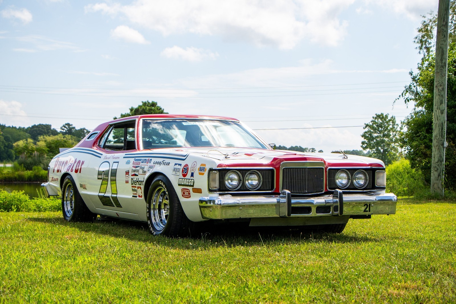 Mercury-Cougar-1976-Coupe-11