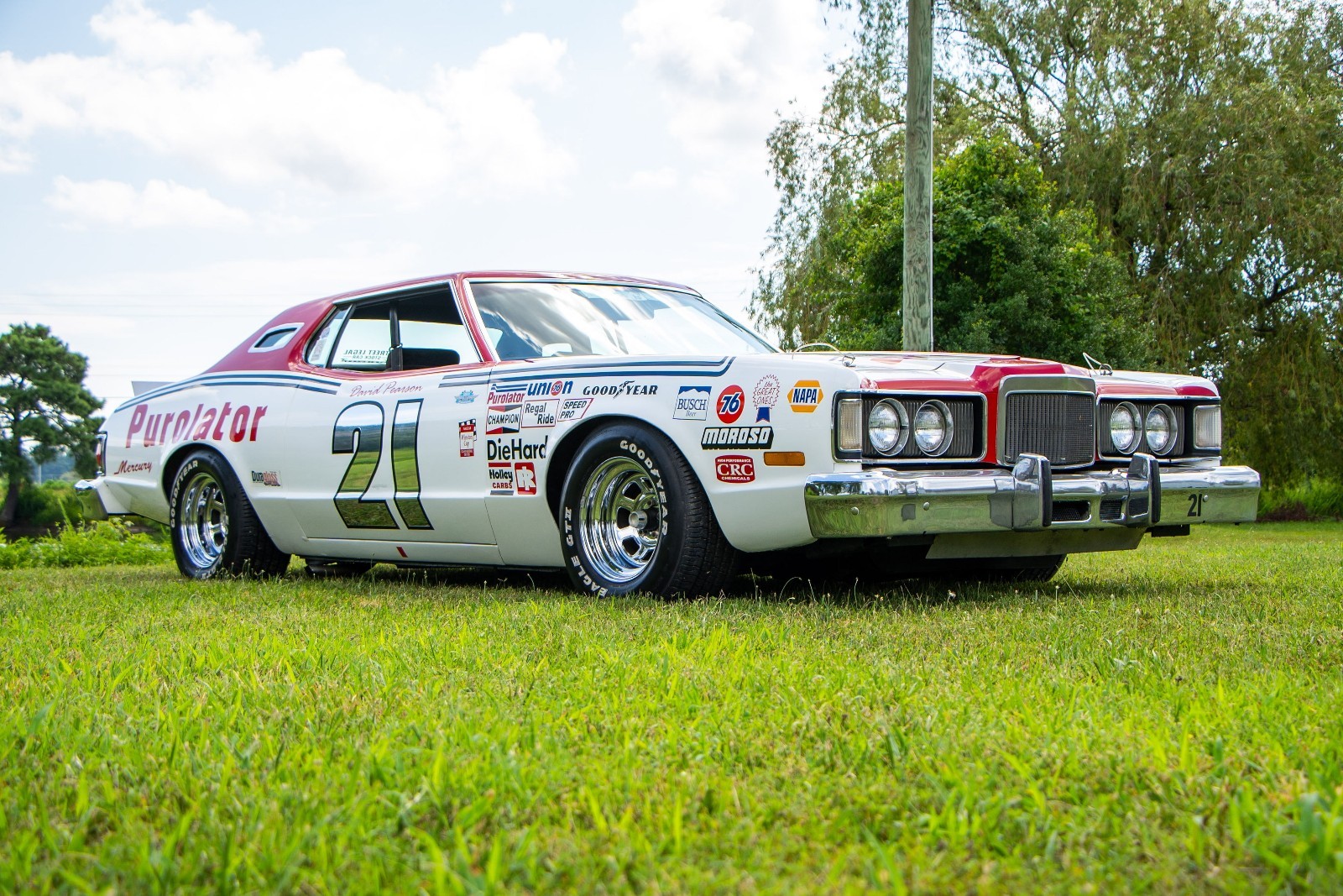 Mercury-Cougar-1976-Coupe-19