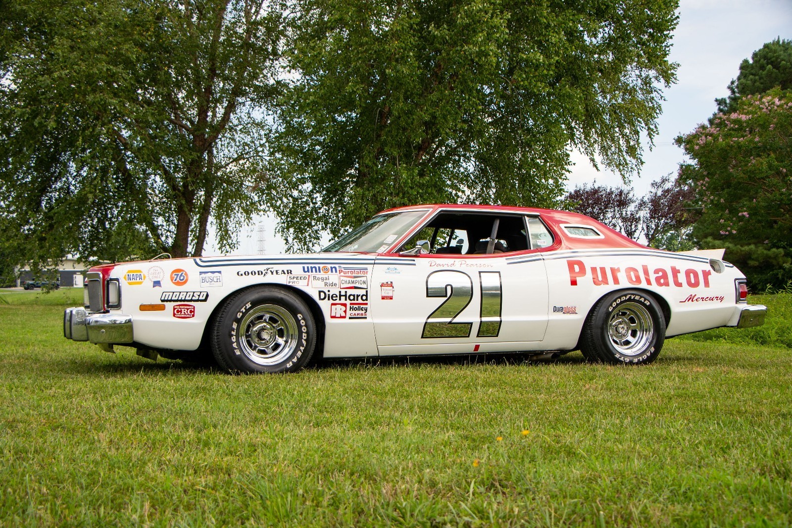 Mercury-Cougar-1976-Coupe-2