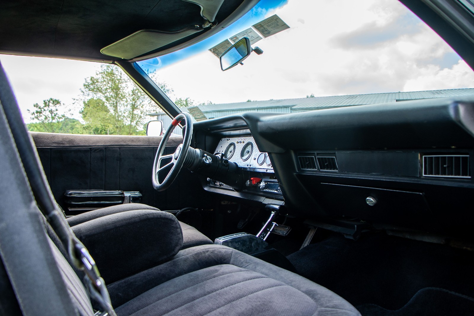 Mercury-Cougar-1976-Coupe-32