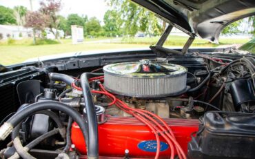 Mercury-Cougar-1976-Coupe-35