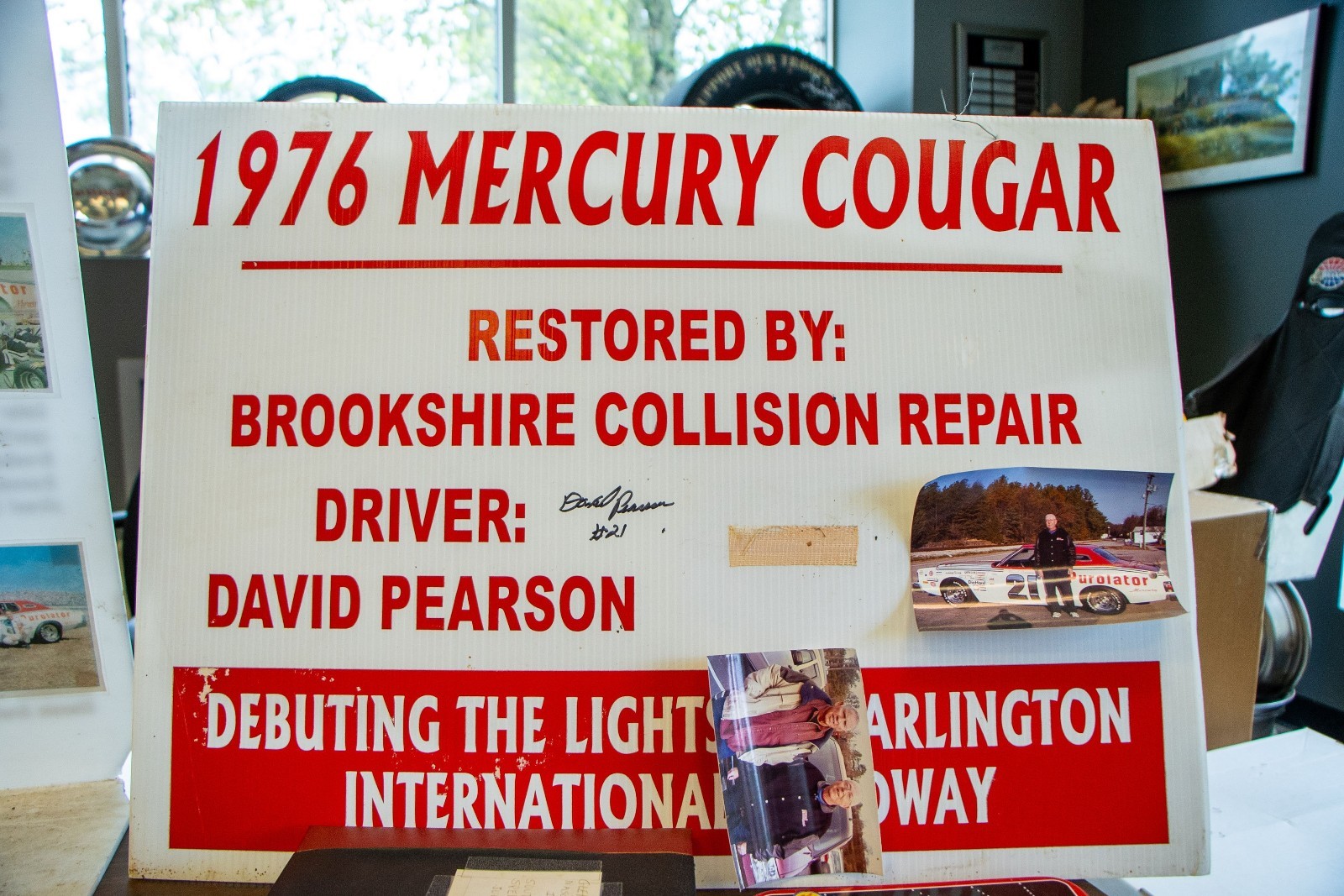 Mercury-Cougar-1976-Coupe-39