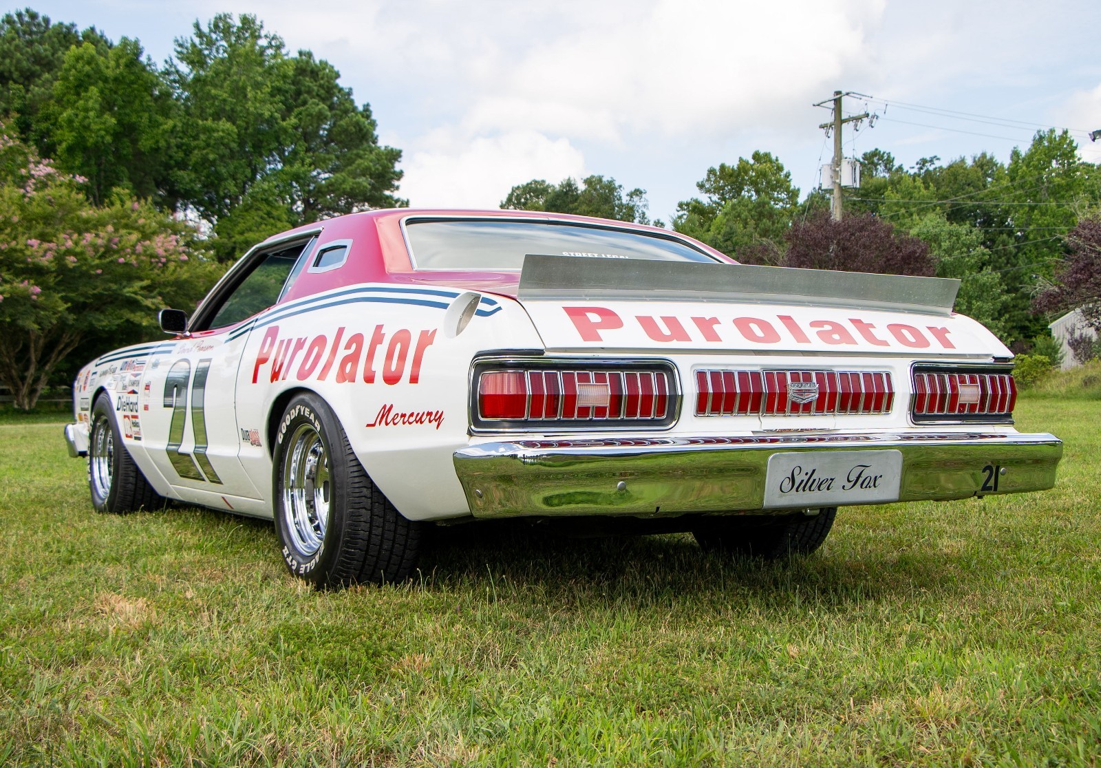 Mercury-Cougar-1976-Coupe-5