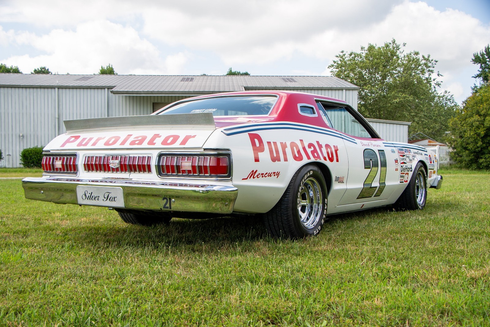 Mercury-Cougar-1976-Coupe-7