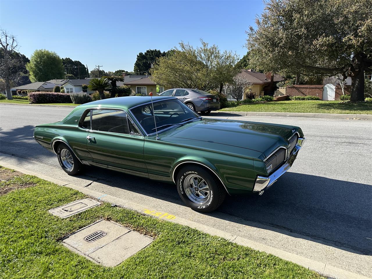 Mercury-Cougar-xr7-1967-Green-Camel-1